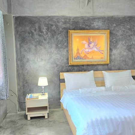 Captain Joe Cafe & Hostel ホアヒン郡 エクステリア 写真