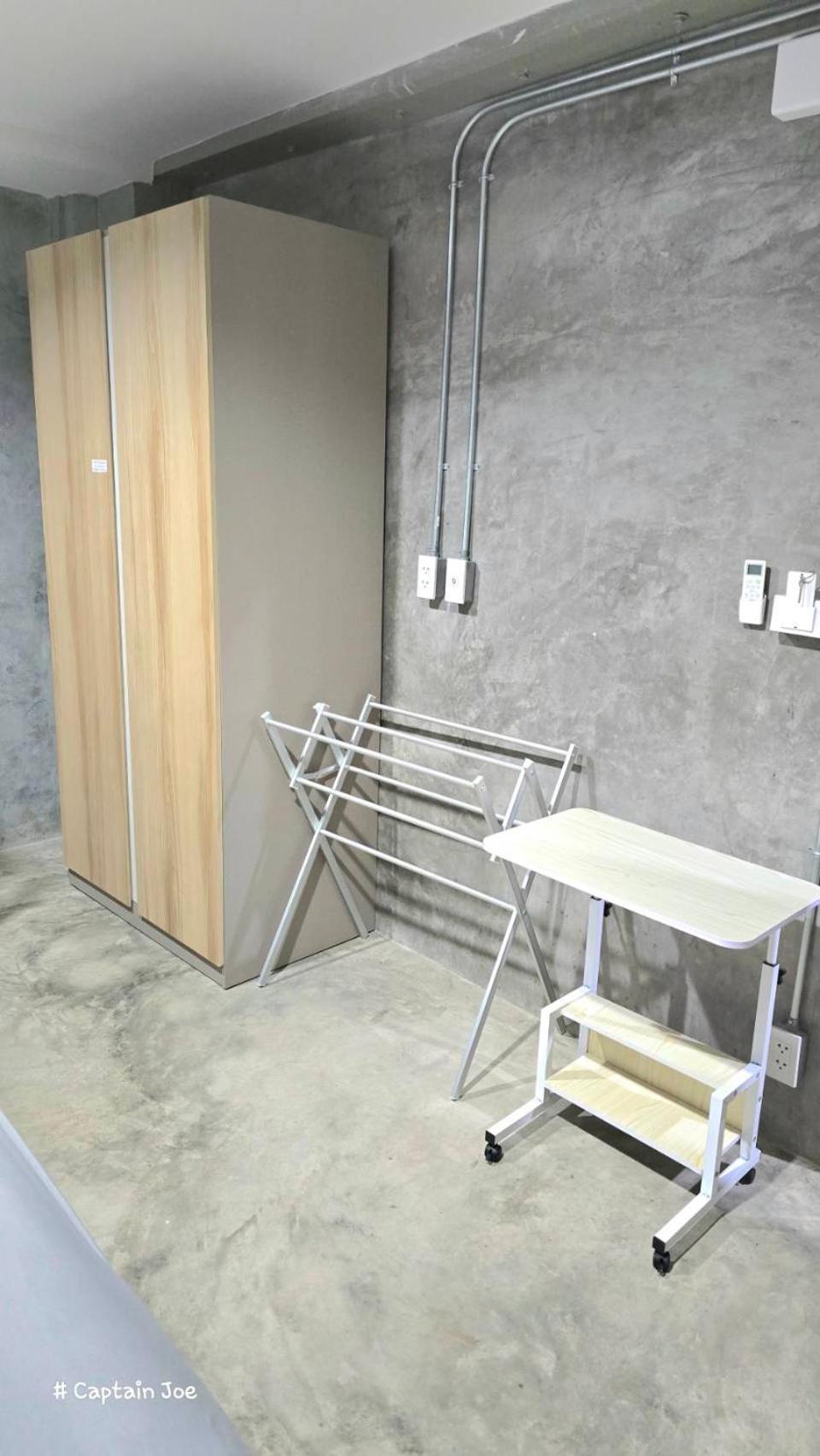 Captain Joe Cafe & Hostel ホアヒン郡 エクステリア 写真